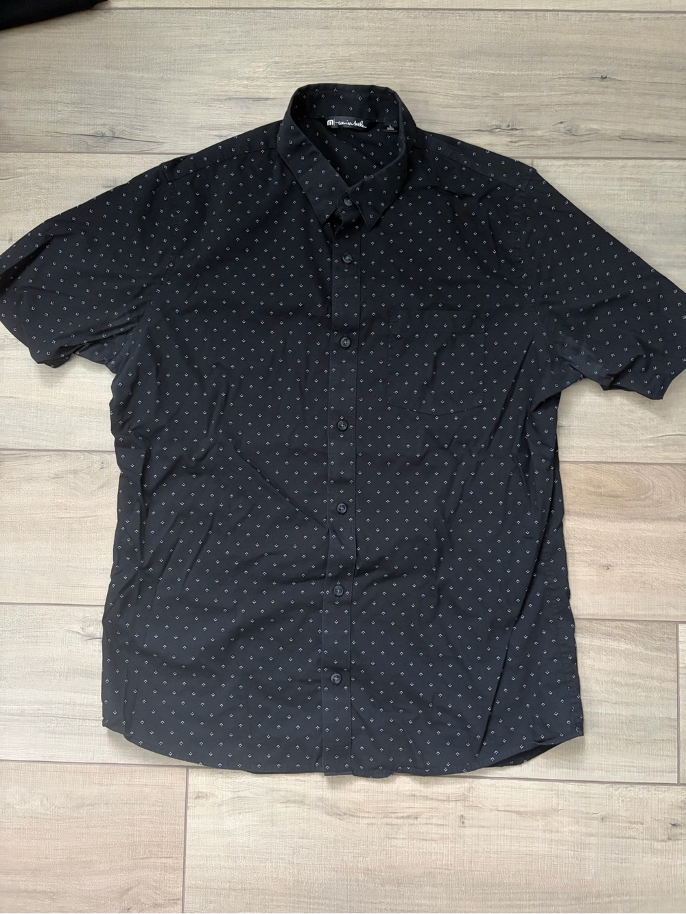 Travis Mathew Short Sleeve Button up sz Large